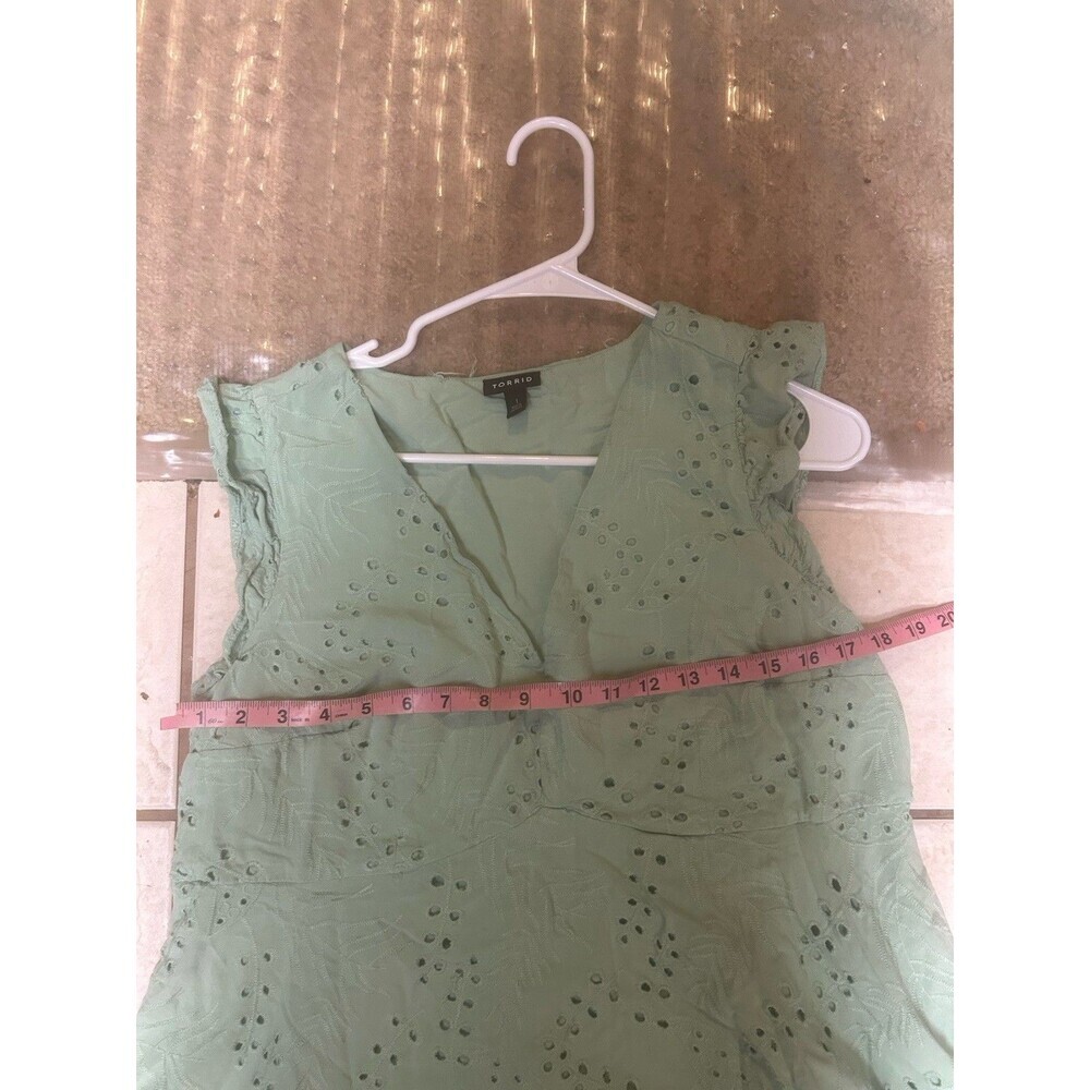 Torrid Eyelet Ruffle Sleeve Babydoll Hemlock Green Blouse Ruffle Size 1x - Picture 8 of 10